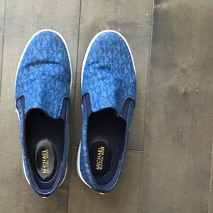 Ladies slip on shoe